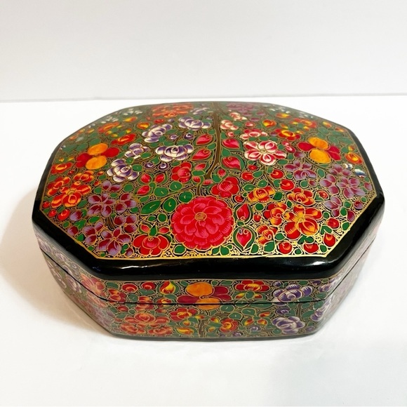 Handcrafted Lacquer Kashmir Paper Mache Trinket Box India Floral Velvet Lined - Picture 2 of 14